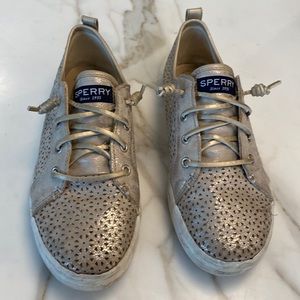 Sperry Kids Girl’s Champagne Crest Vibe Perforated Faux Leather Sneaker, size 4